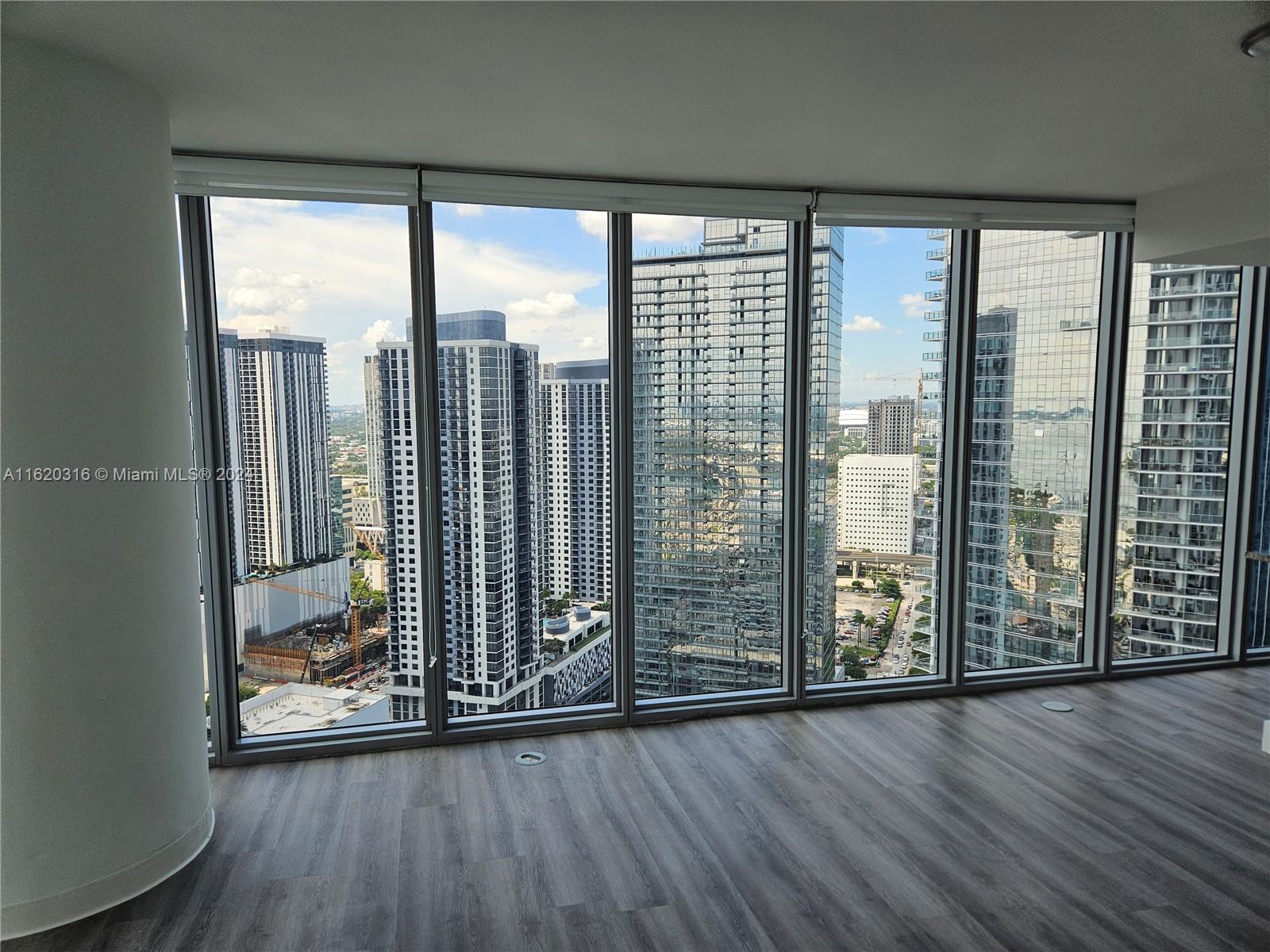 You simply can’t beat the combination of views and prime location of Marina Blue, in the heart of downtown and steps away from Kaseya Center, Maurice A. Ferre Park, and the burgeoning Miami Worldcenter. Beautifully remodeled unit with floor to ceiling windows throughout, highlighting the stunning panoramic views of the bay. Spacious open floorplan with abundant natural light and a large balcony; building has incredible resort style amenities including sunrise and sunset pools and jacuzzi, business and fitness centers, sand volleyball court, BBQ area, and more. 24-hour security, valet parking, and assigned covered parking space. NO SPECIAL ASSESSMENTS and BUILDING HAS RESERVES. BRING YOUR OFFERS- SELLER MOTIVATED!