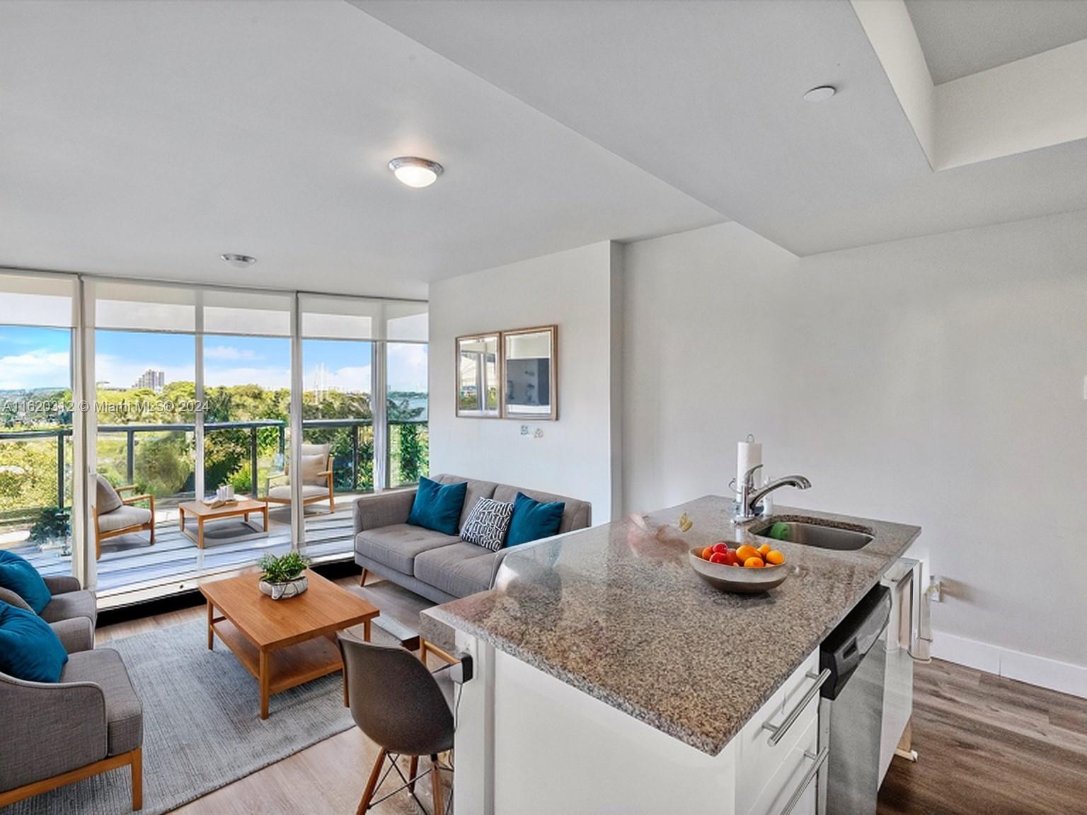 888 Biscayne Blvd #909, Miami FL 33132