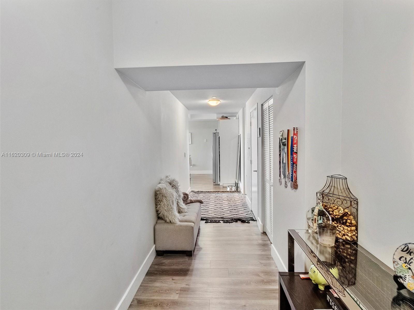 Listing Photo 12