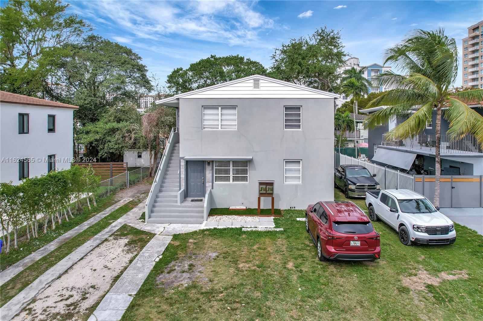 3721 SW 27th Ter, Miami, Florida image 2