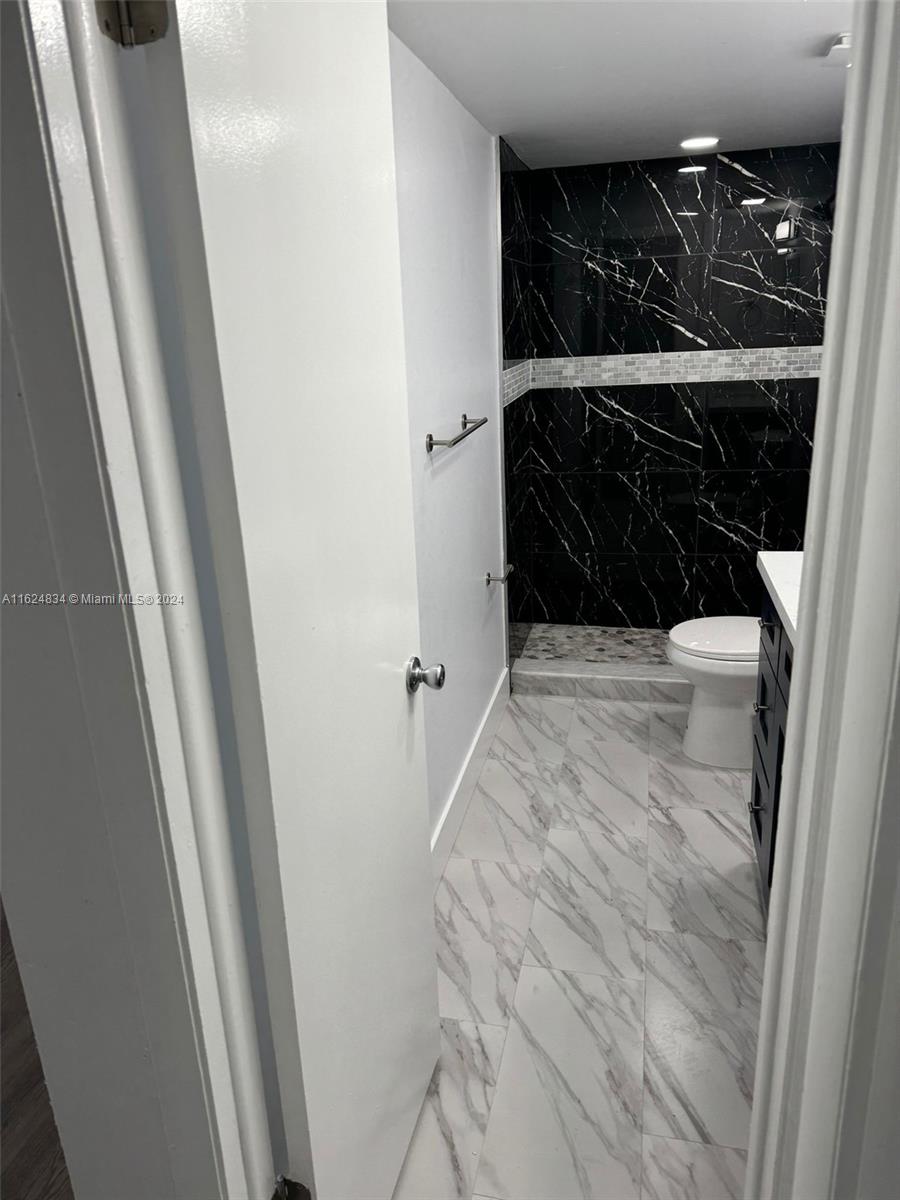 3702 NE 171st St #18, North Miami Beach, Florida image 5