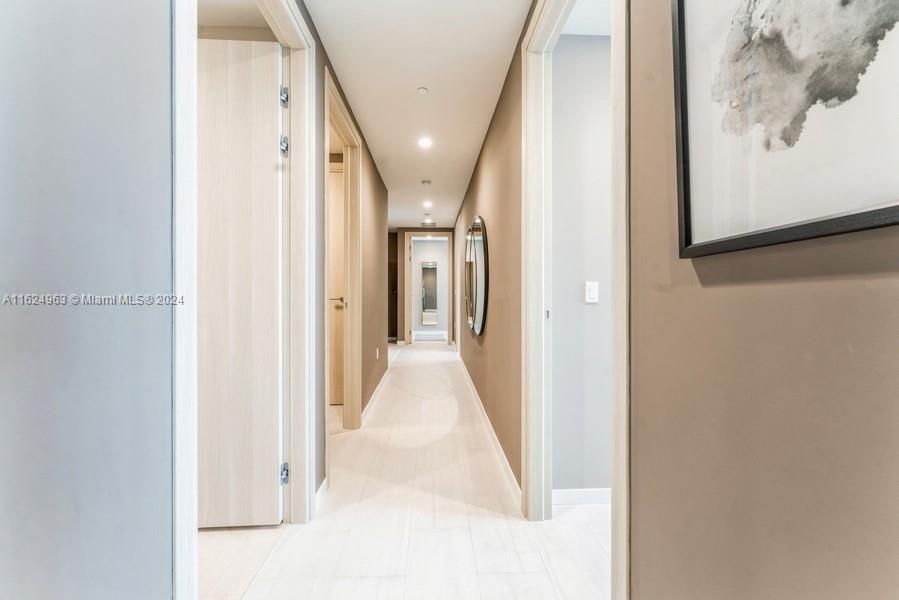 1000 Brickell Plaza #PH5104, Miami FL 33131