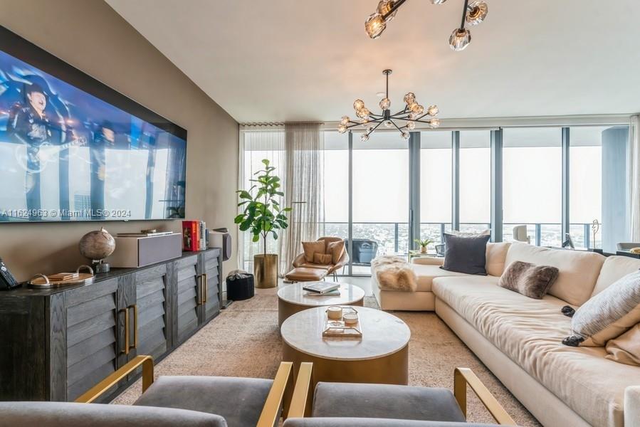 1000 Brickell Plaza #PH5104, Miami FL 33131