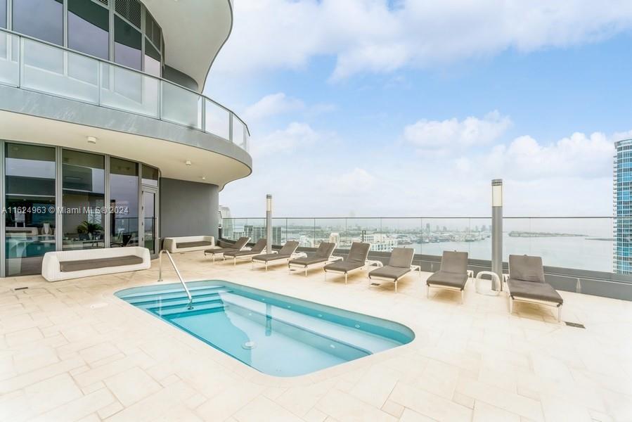 1000 Brickell Plaza #PH5104, Miami FL 33131