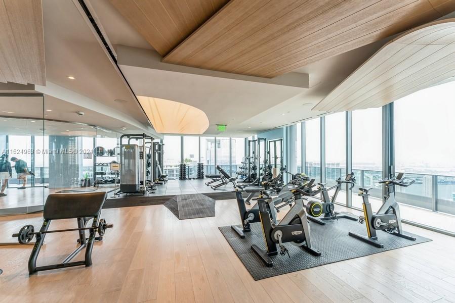 1000 Brickell Plaza #PH5104, Miami FL 33131