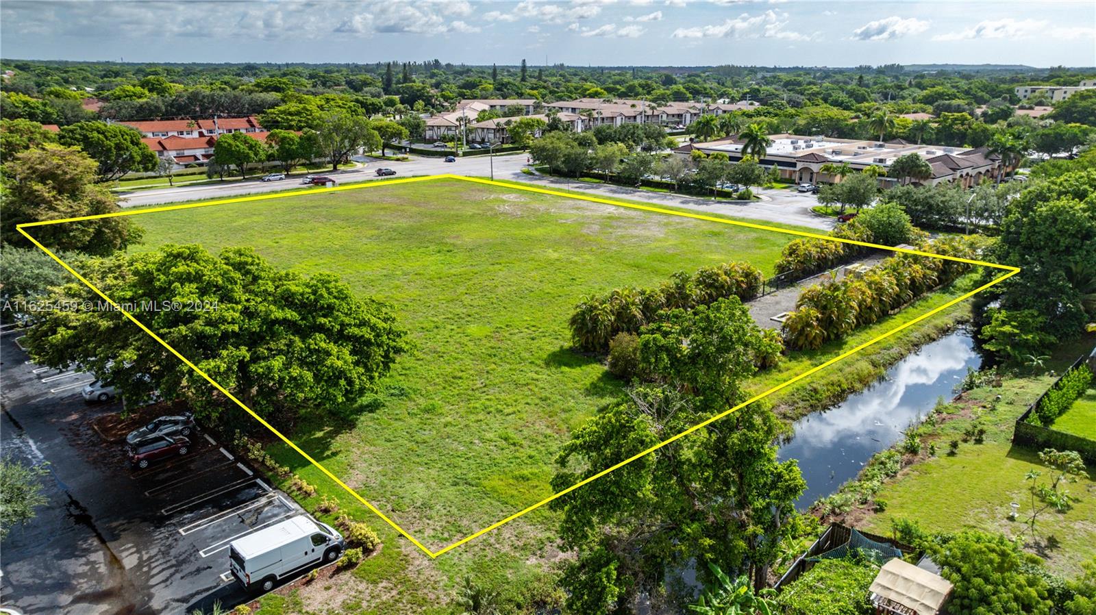 Royal Palm Dr, Coral Springs, Florida image 6