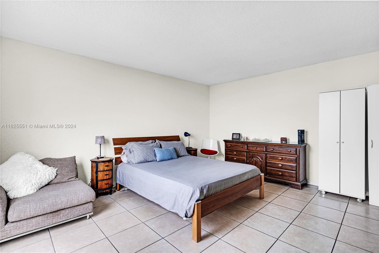 13499 Biscayne Blvd #913, North Miami, Florida image 12