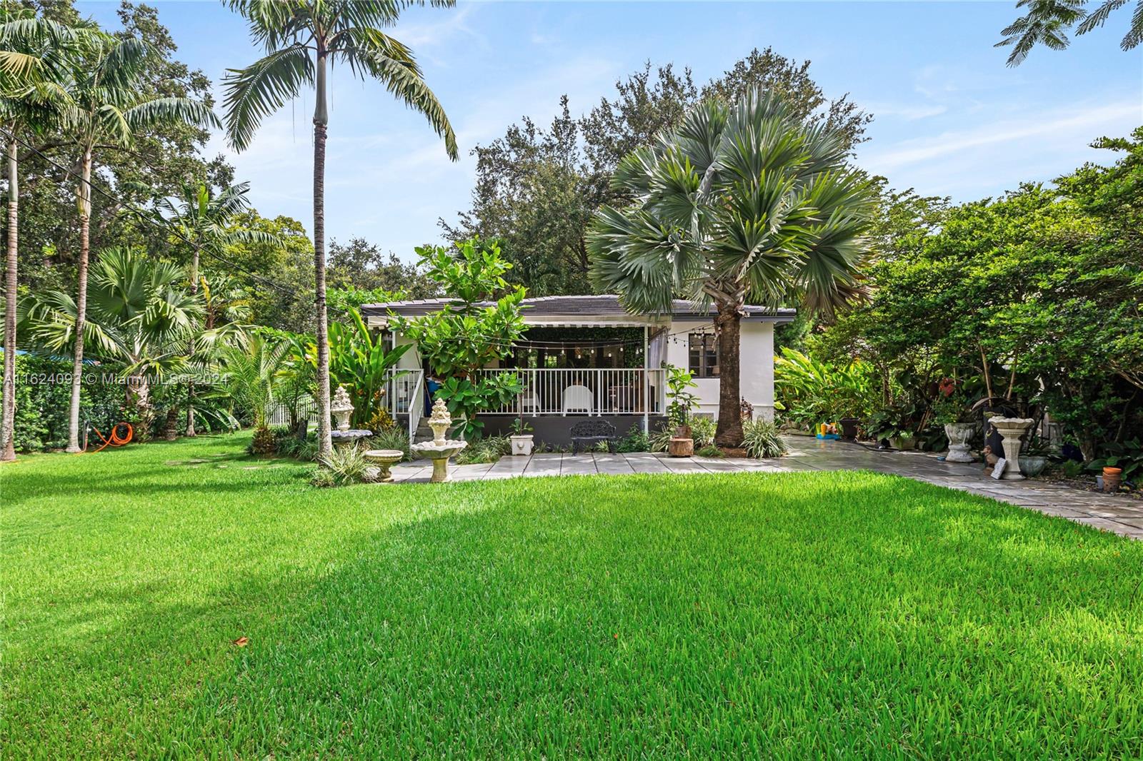 446 Madeira Ave, Coral Gables, Florida image 24