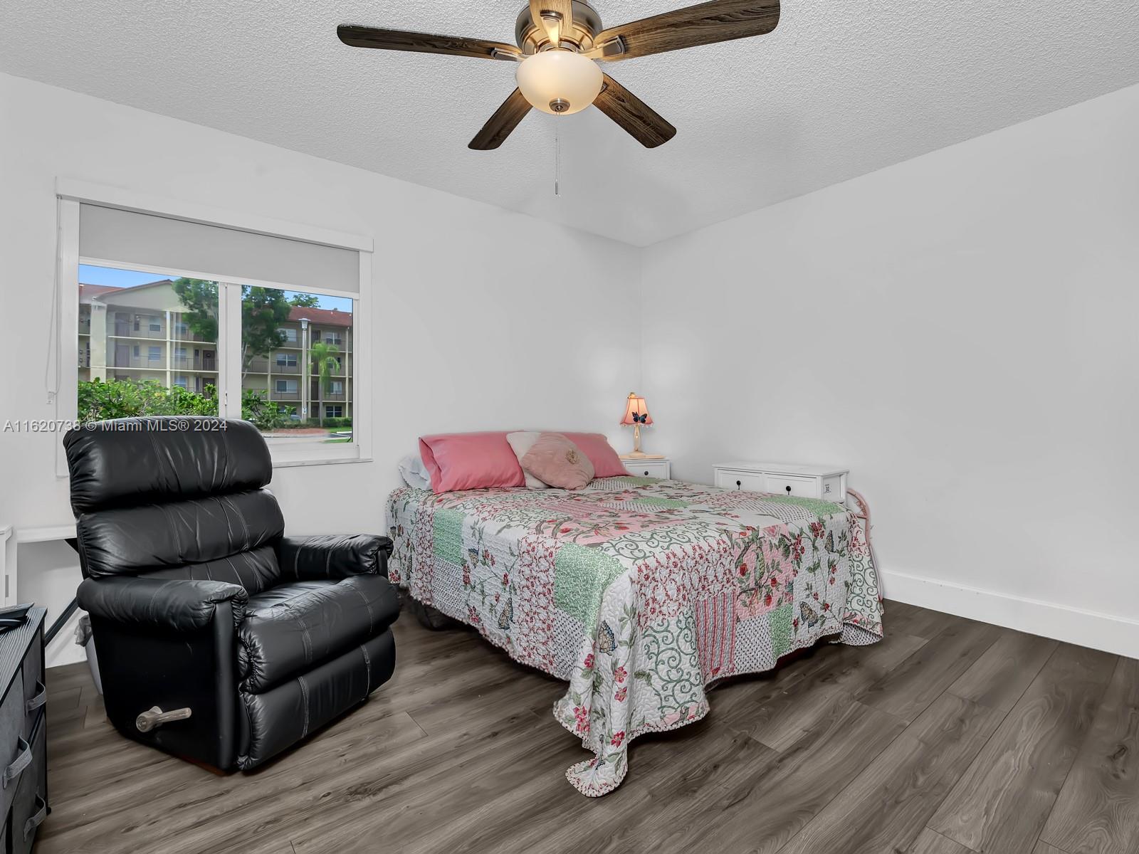 Residential, Pembroke Pines, Florida image 26