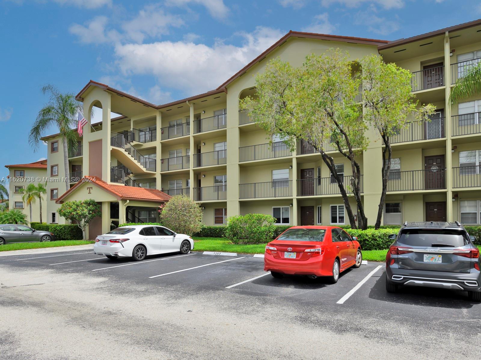 Residential, Pembroke Pines, Florida image 4