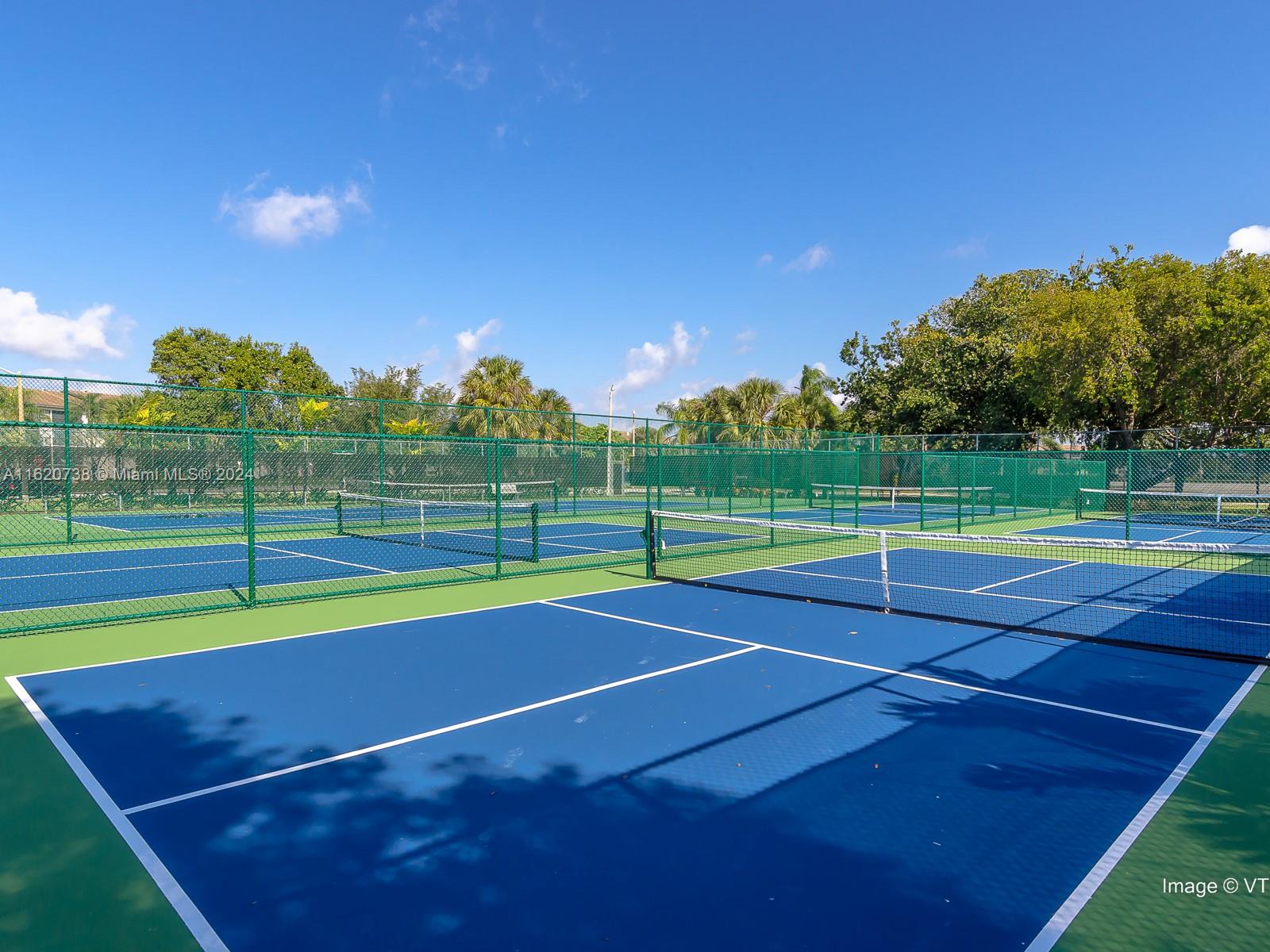 Residential, Pembroke Pines, Florida image 41