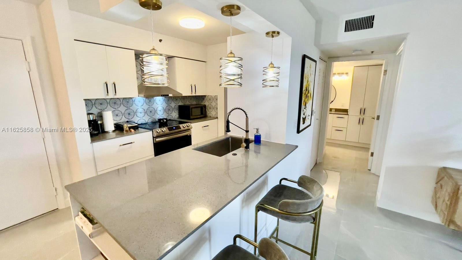 19901 E Country Club Dr #2403, Aventura FL 33180