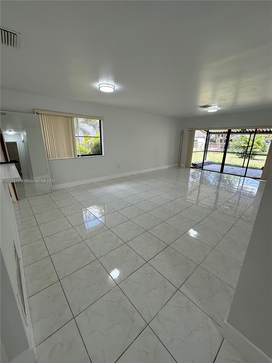 15471 Turnbull Dr, Miami Lakes, Florida image 25