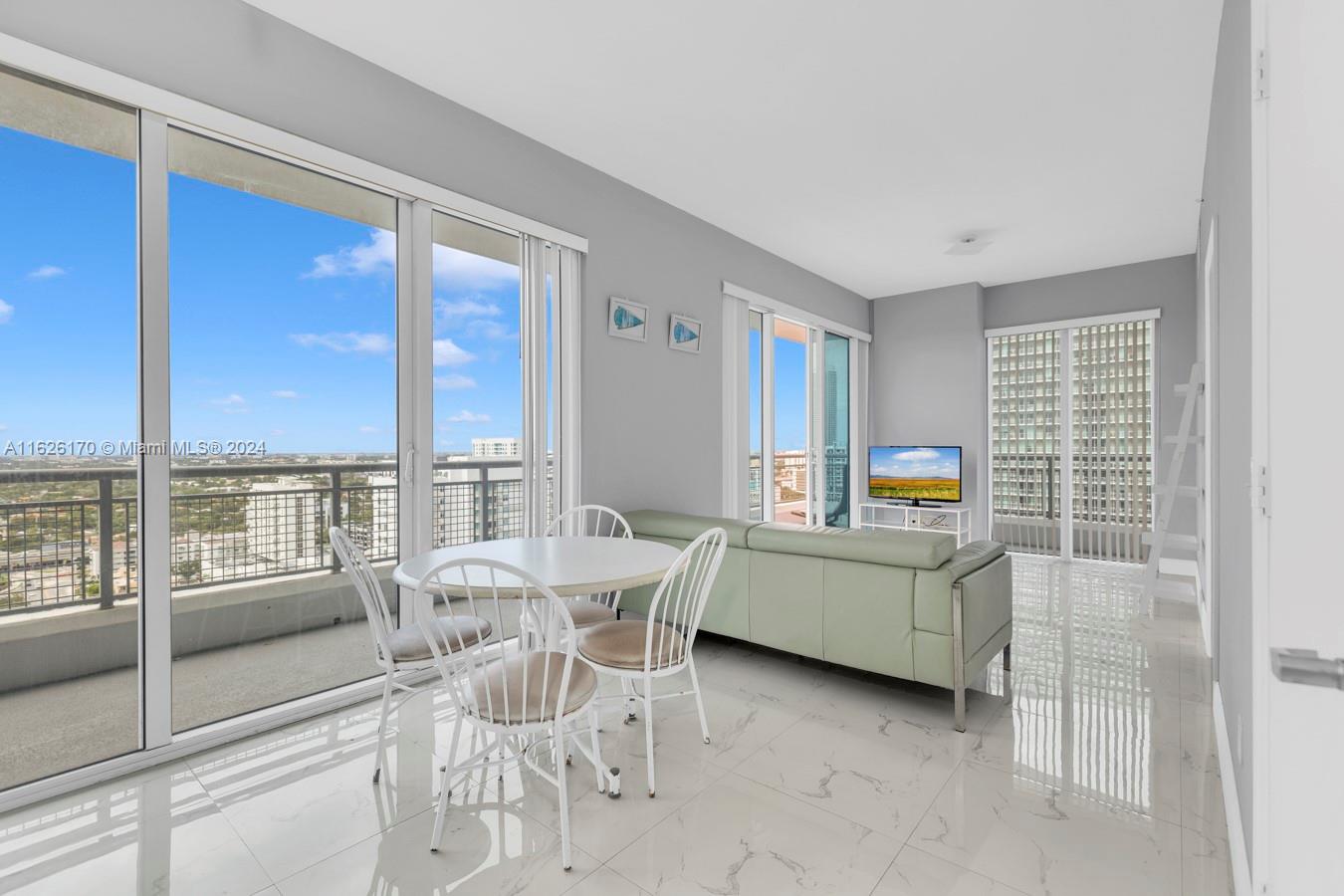 60 SW 13th St #2021, Miami FL 33130