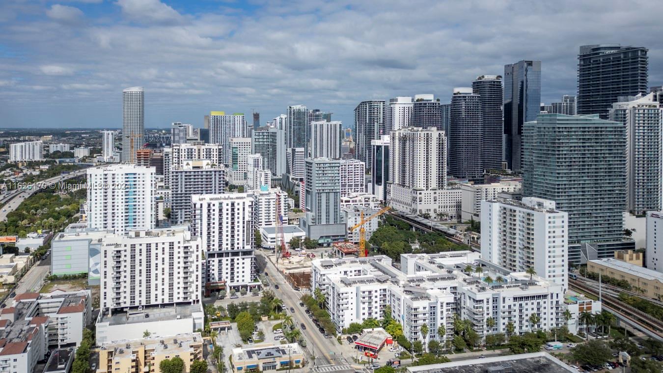 60 SW 13th St #2021, Miami FL 33130