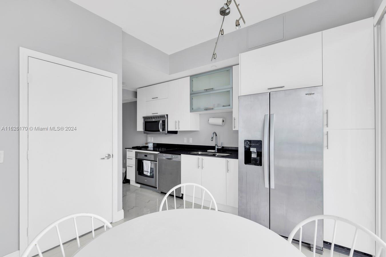 60 SW 13th St #2021, Miami FL 33130