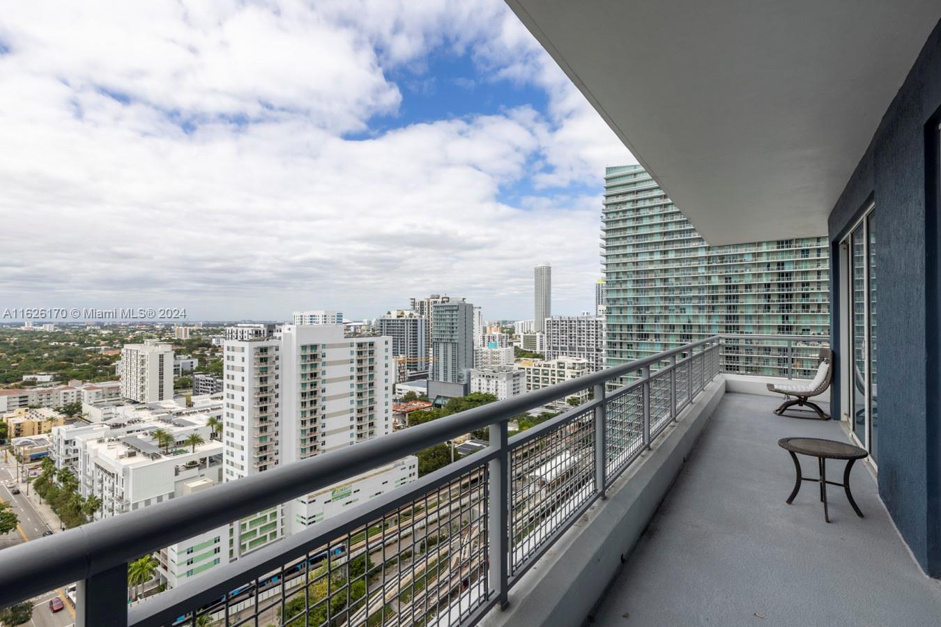60 SW 13th St #2021, Miami FL 33130