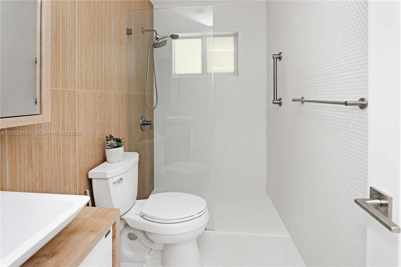 Listing Photo 15