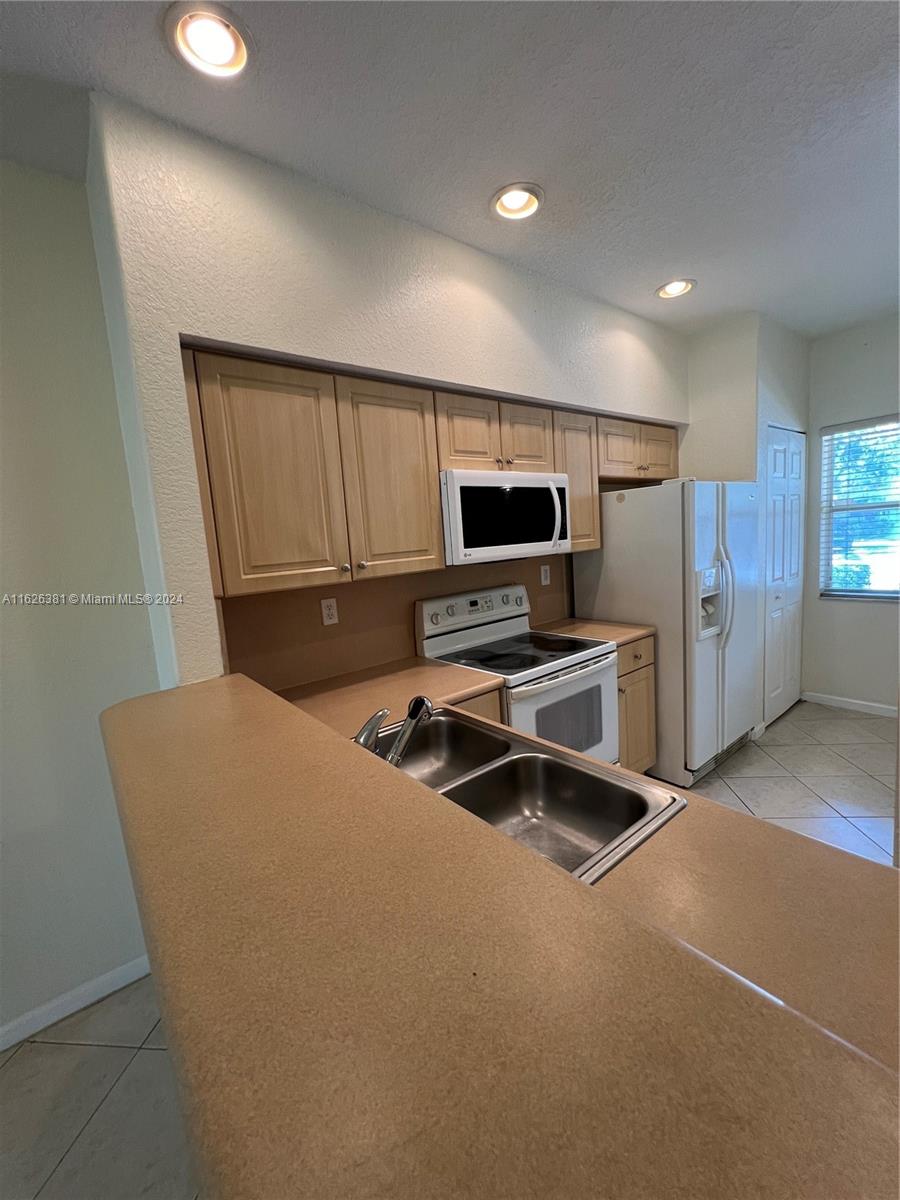 2558 SW 83rd Ter #104, Miramar, Florida image 3