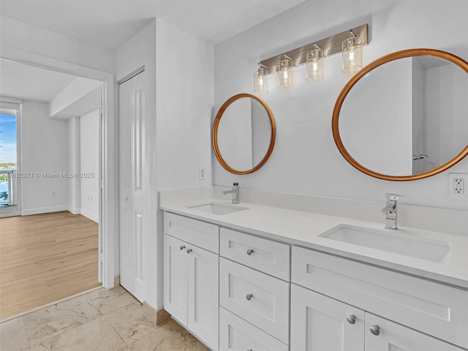 7900 Harbor Island Dr #1019, North Bay Village FL 33141