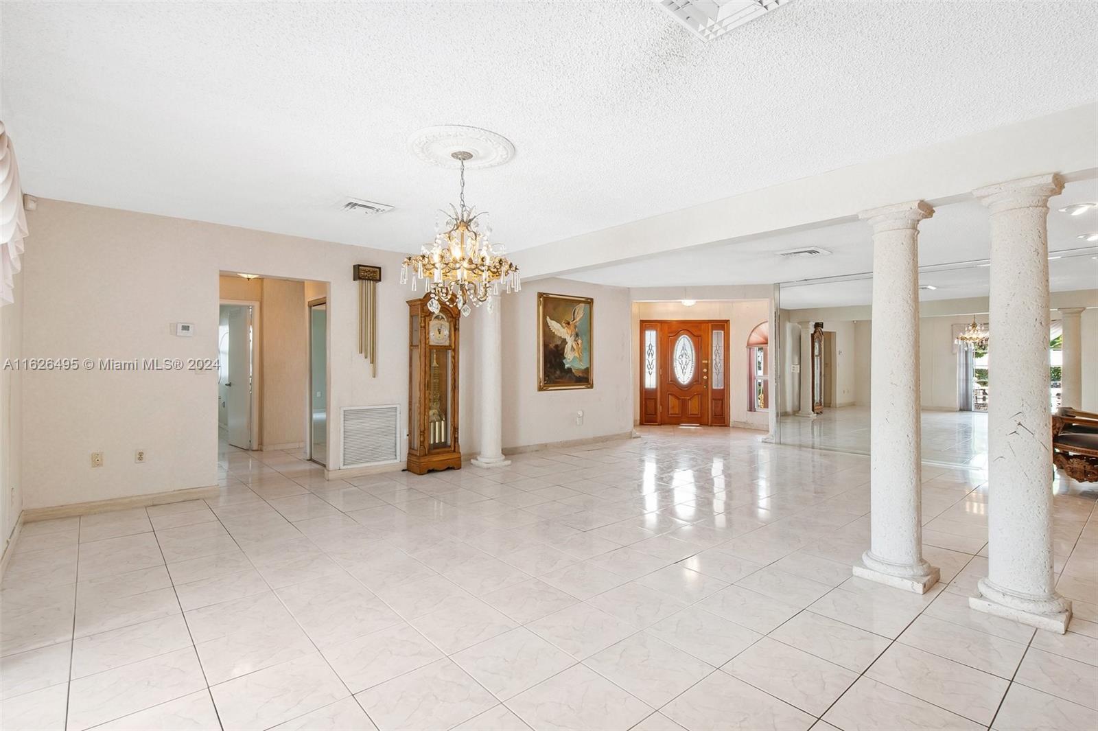 Listing Photo 10