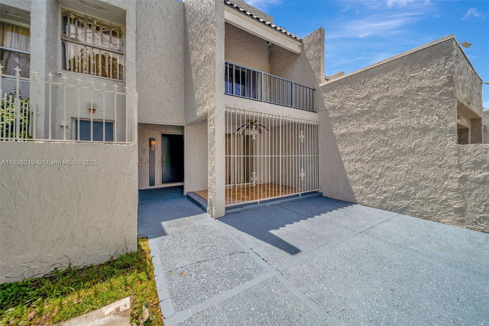 1809 NW 58th Ave #18, Lauderhill, Florida image 2