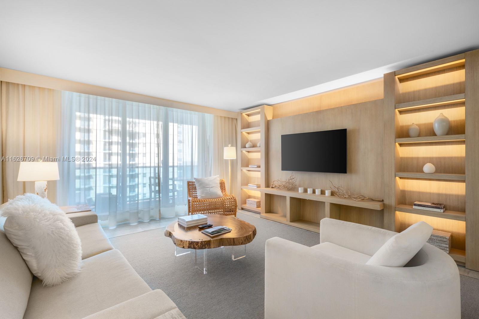 102 24th St #1113, Miami Beach FL 33139