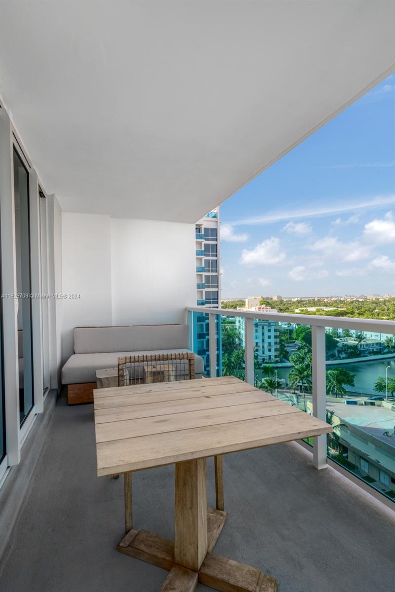 102 24th St #1113, Miami Beach FL 33139
