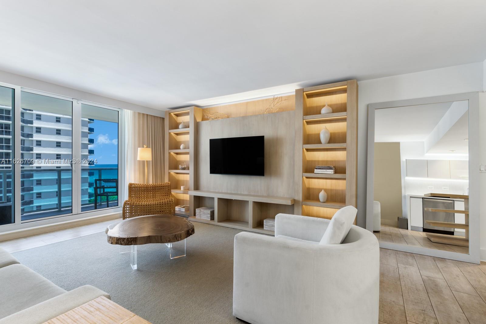 102 24th St #1113, Miami Beach FL 33139