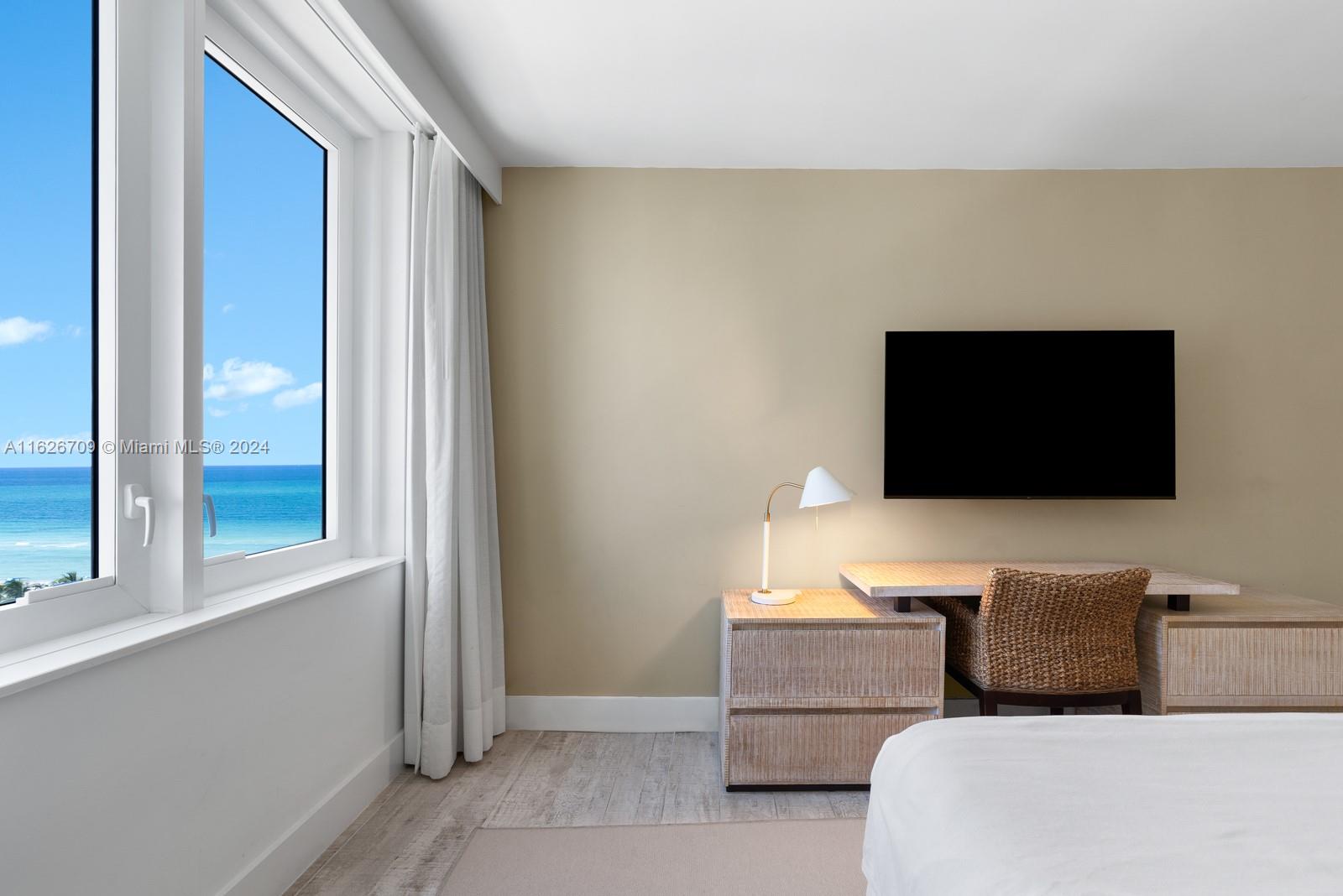 102 24th St #1113, Miami Beach FL 33139