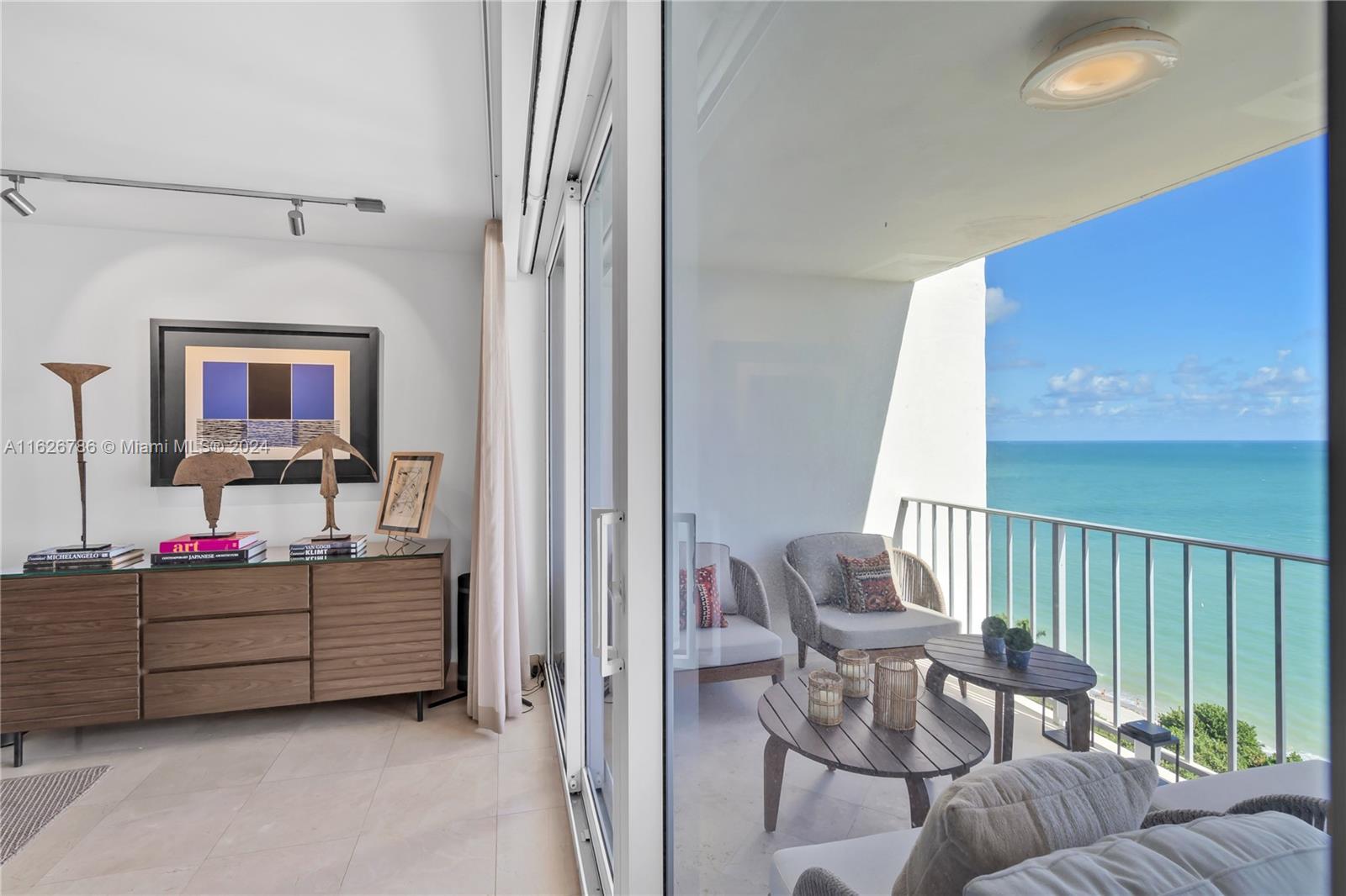 881 Ocean Dr #16D, Key Biscayne FL 33149