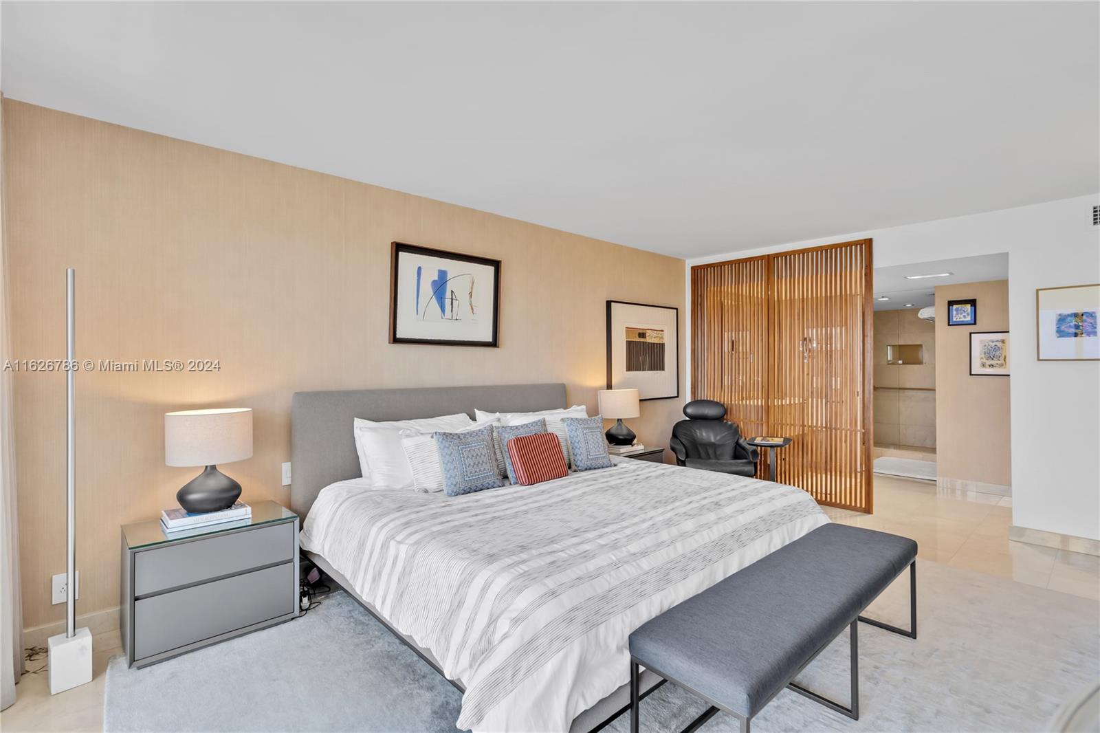881 Ocean Dr #16D, Key Biscayne FL 33149