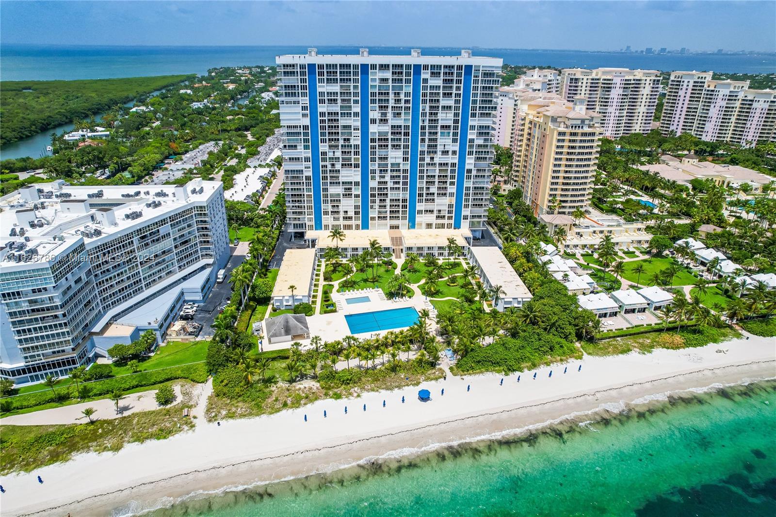 881 Ocean Dr #16D, Key Biscayne FL 33149