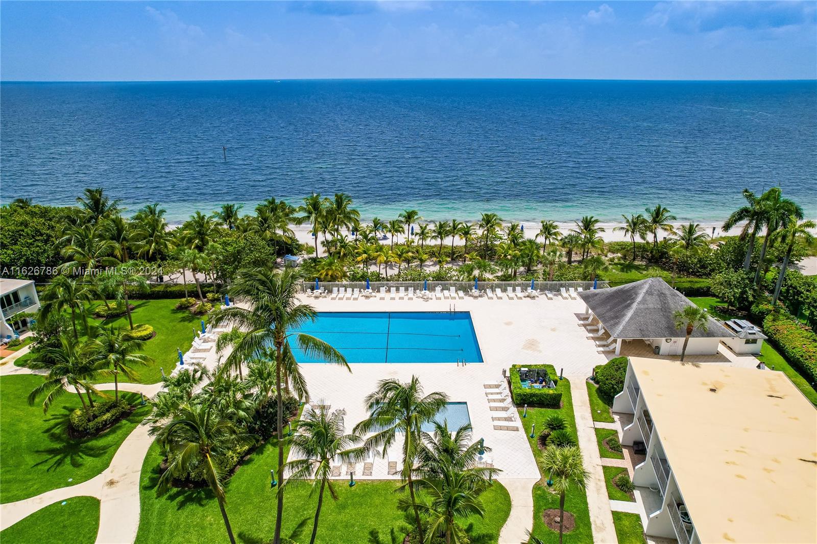 881 Ocean Dr #16D, Key Biscayne FL 33149