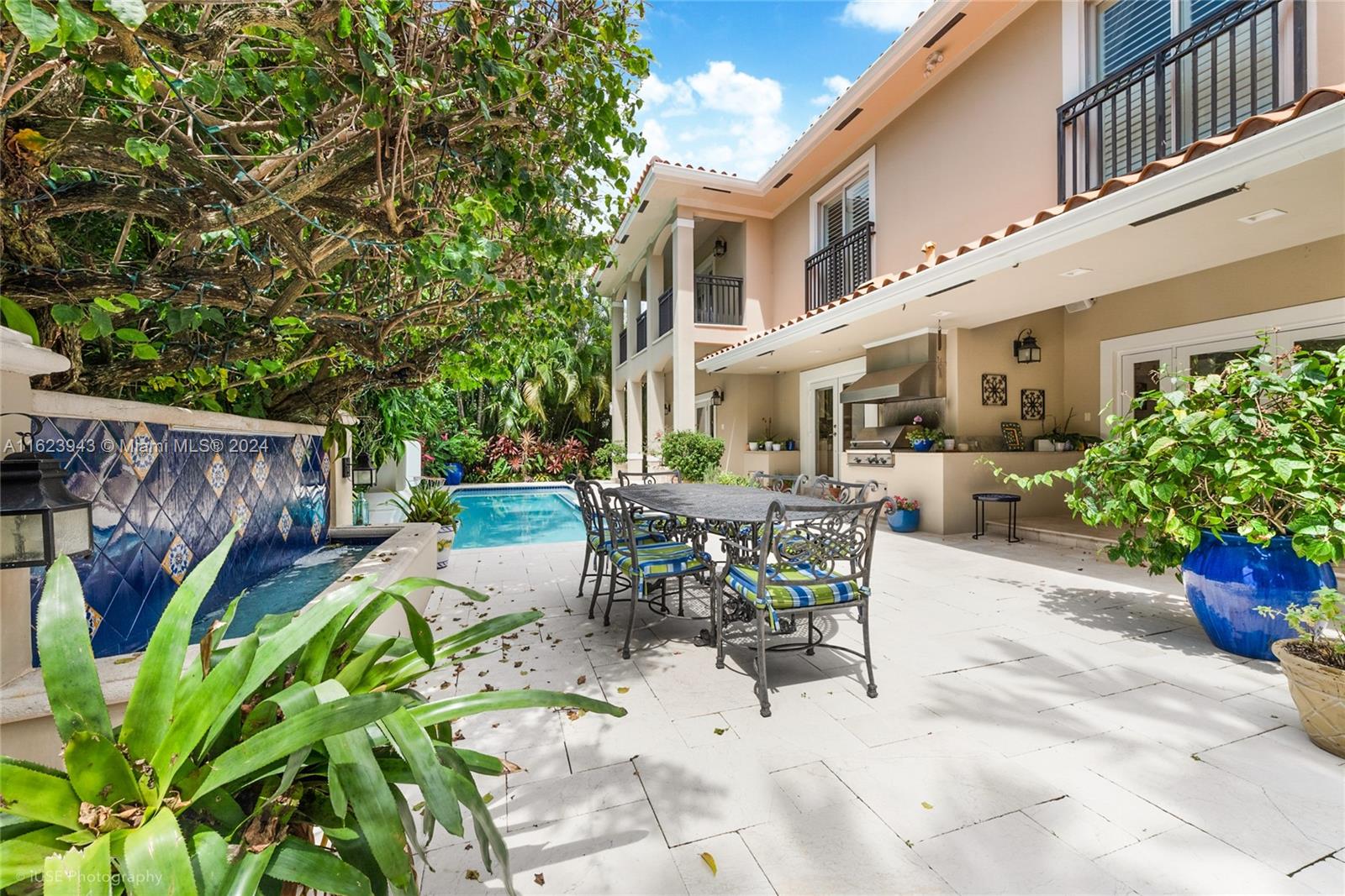 928 Placetas Ave, Coral Gables, Florida image 35