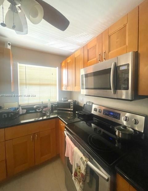 8400 Sunrise Lakes Blvd #310, Sunrise, Florida image 2