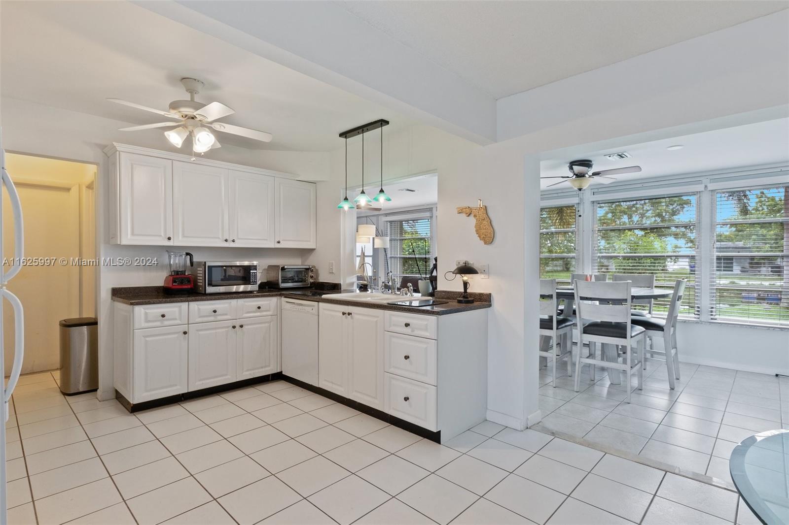 1405 NW 69th Ter, Margate, Florida image 6