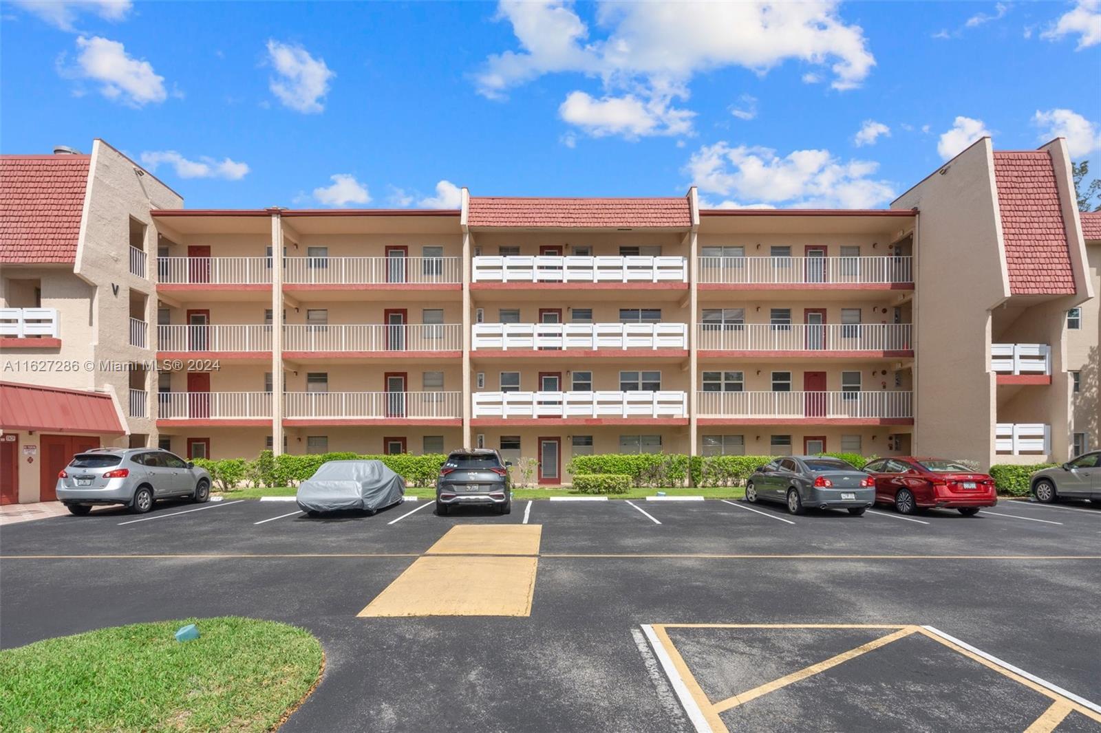 1045 Country Club Dr #107, Margate, Florida image 1