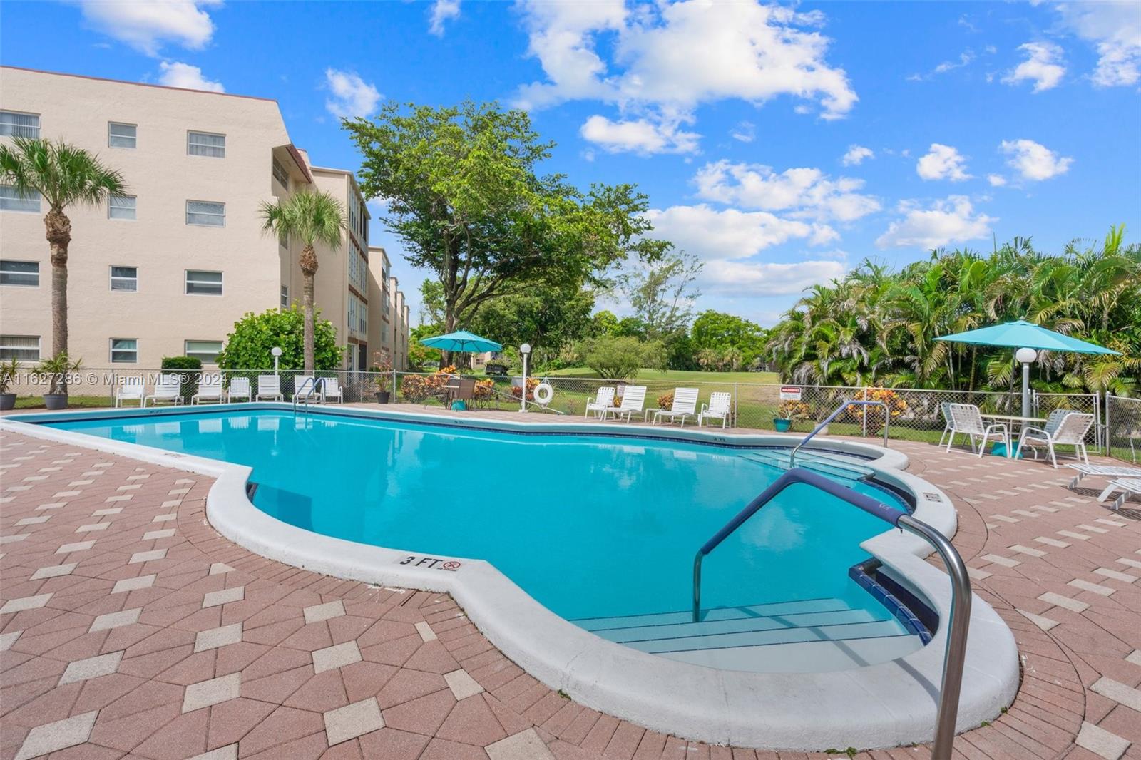 1045 Country Club Dr #107, Margate, Florida image 2