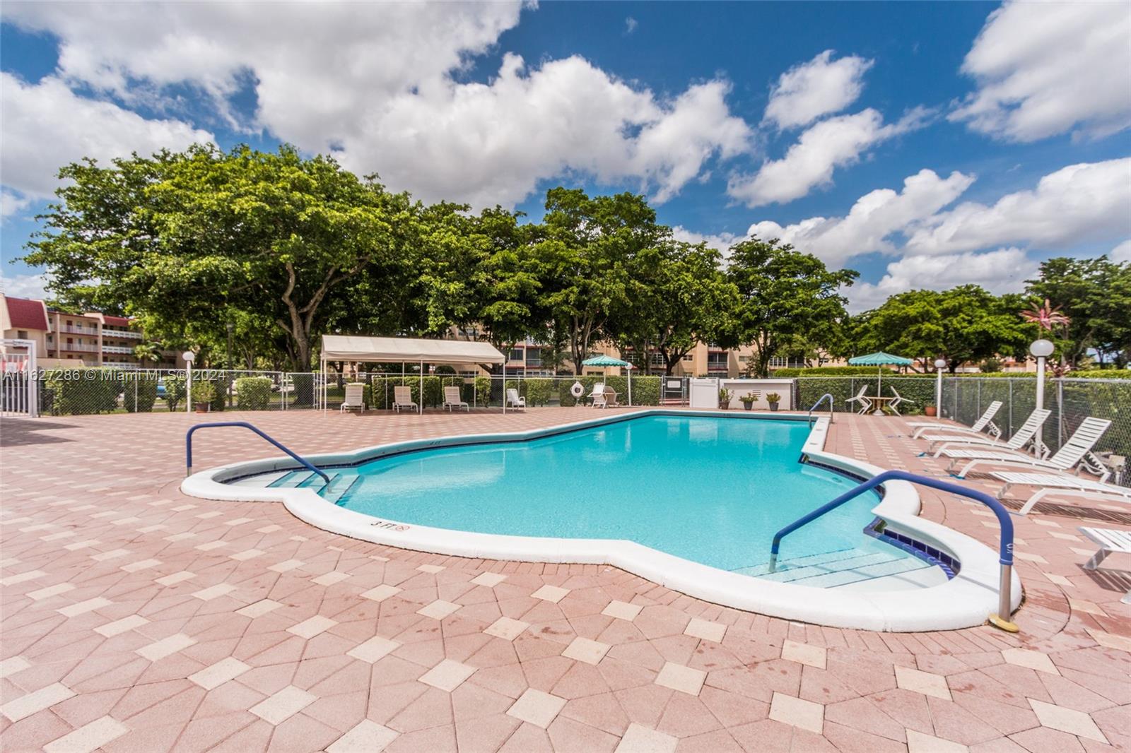 1045 Country Club Dr #107, Margate, Florida image 21