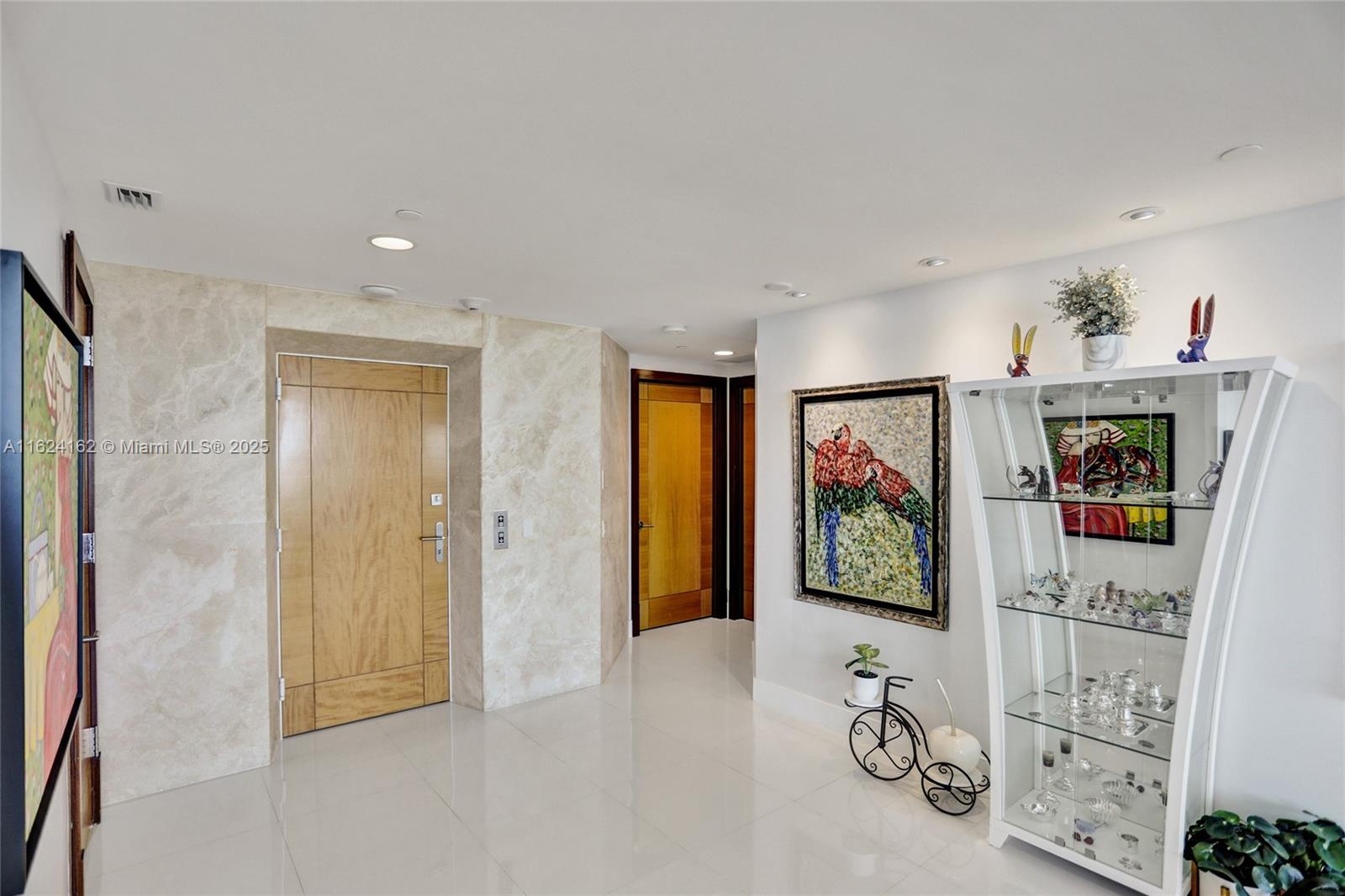 3802 NE 207th St #1501, Aventura FL 33180