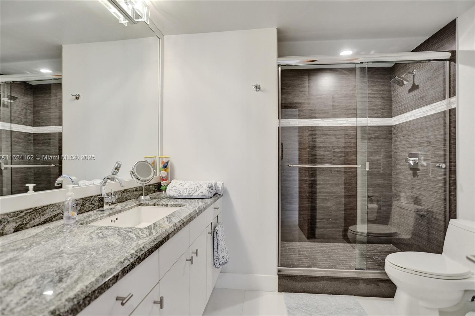 3802 NE 207th St #1501, Aventura FL 33180