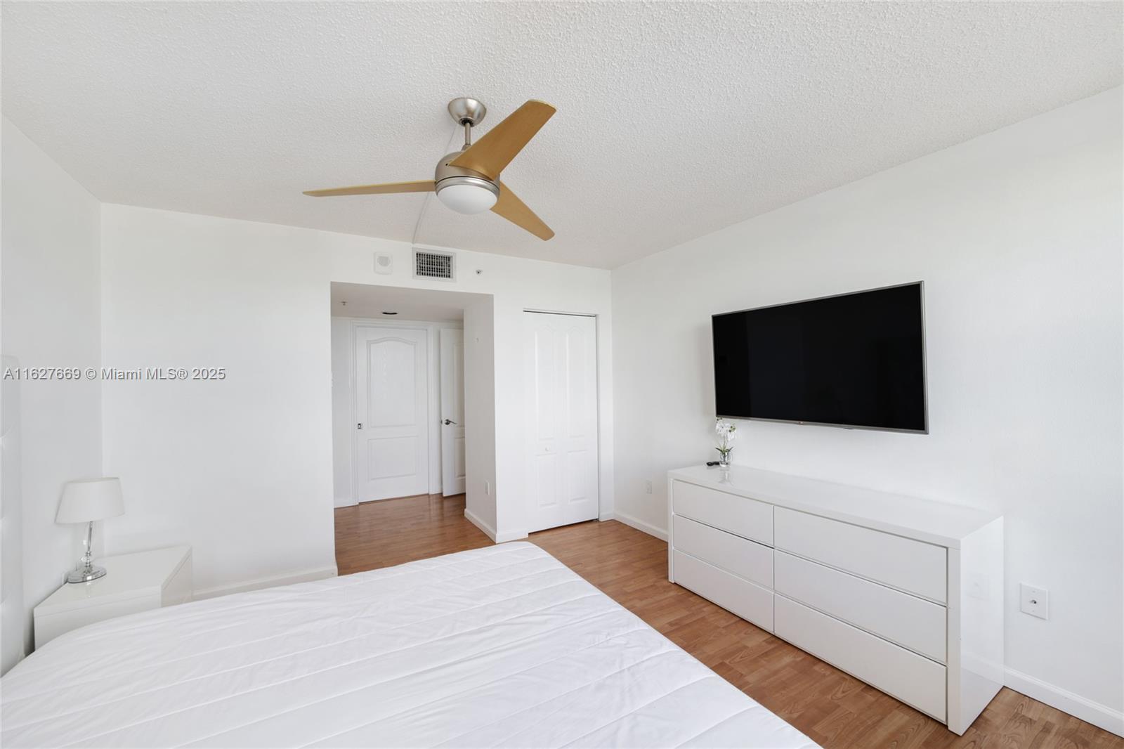 90 Alton Rd #2909, Miami Beach FL 33139