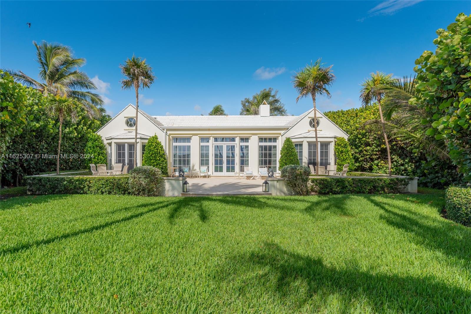 43 N Beach Rd, Jupiter Island, Florida image 1