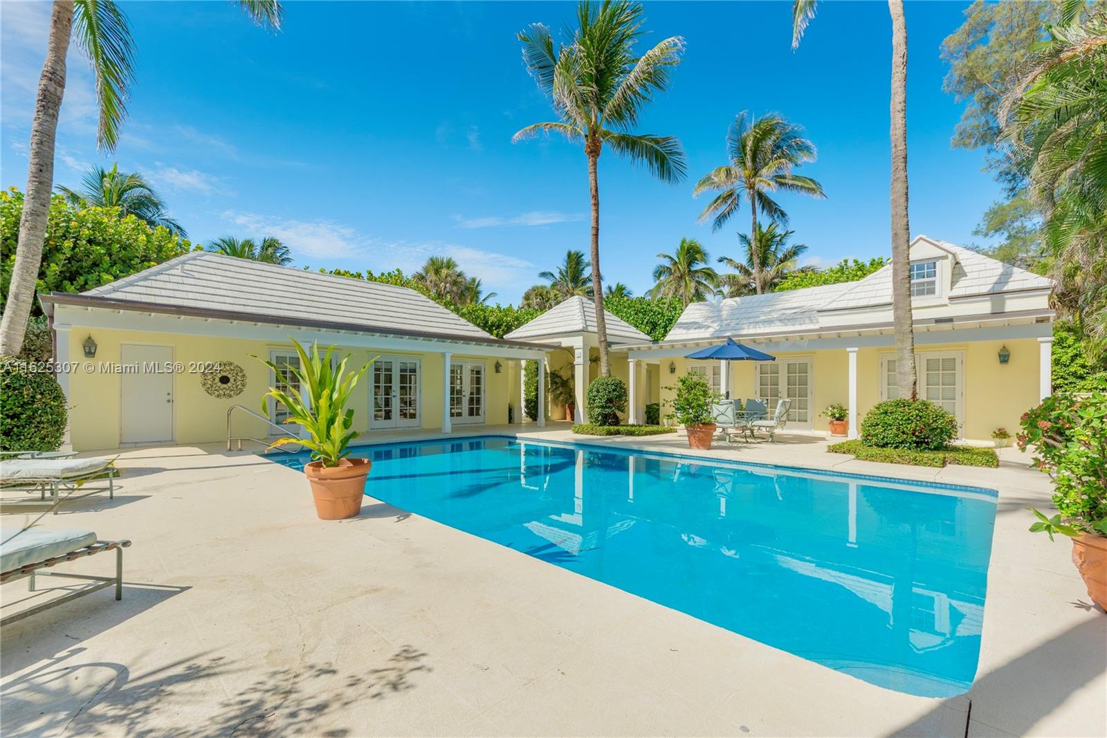 43 N Beach Rd, Jupiter Island, Florida image 3