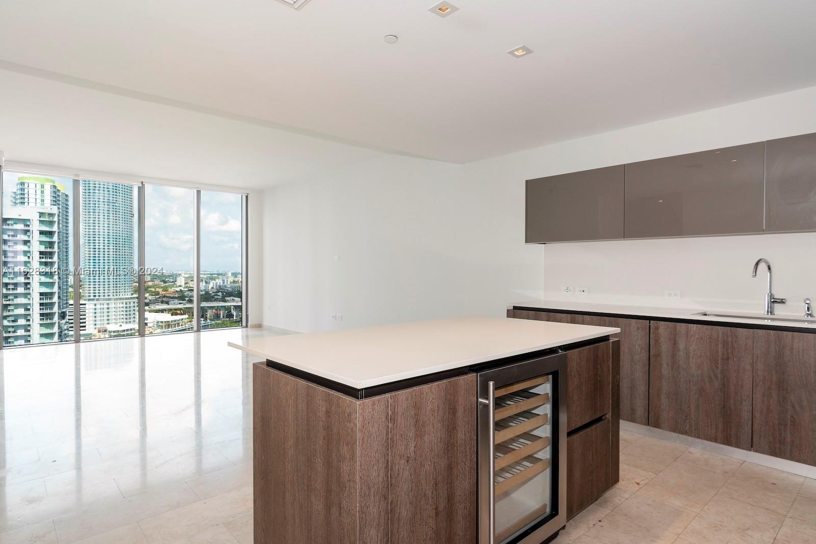 68 SE 6th St #2010, Miami, Florida image 6