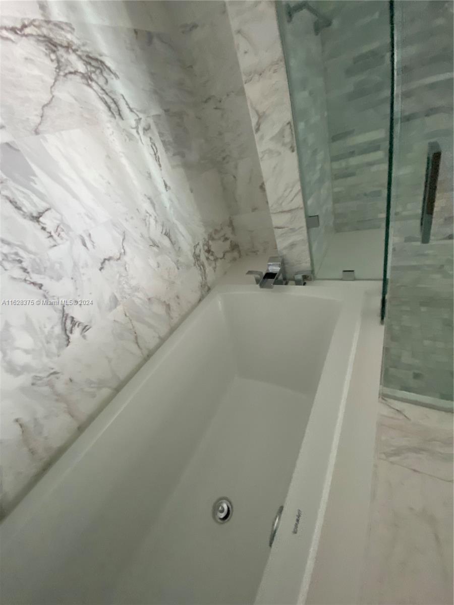 851 NE 1st Ave #1506, Miami FL 33132