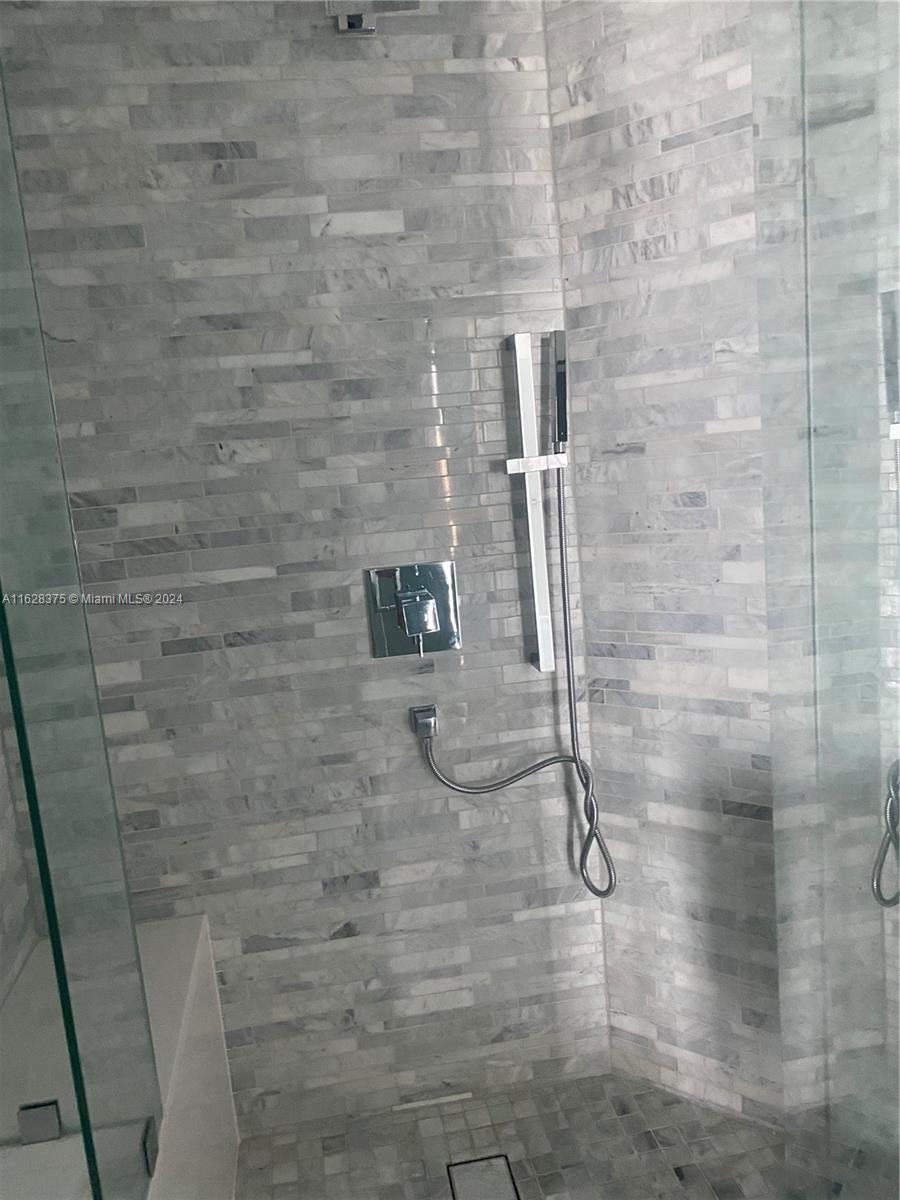 851 NE 1st Ave #1506, Miami FL 33132