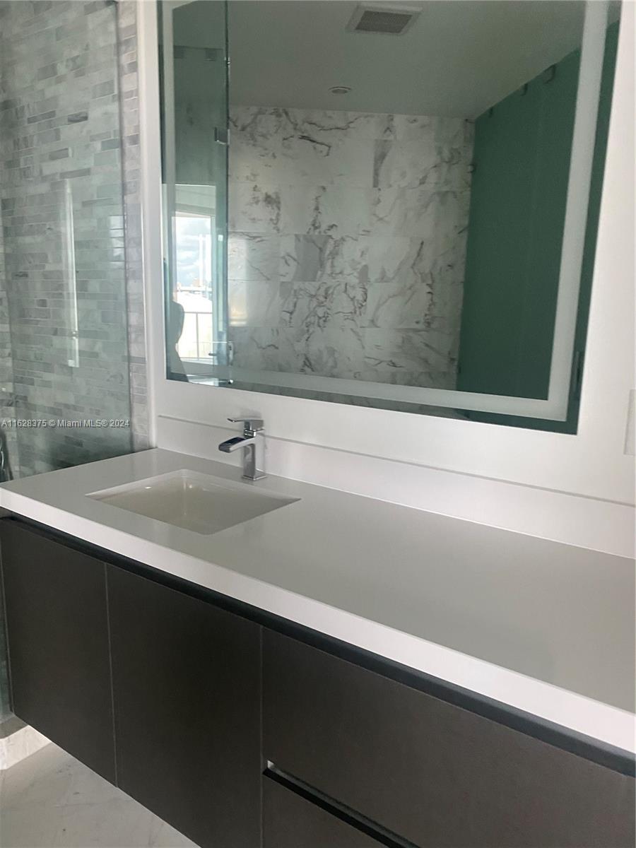 851 NE 1st Ave #1506, Miami FL 33132