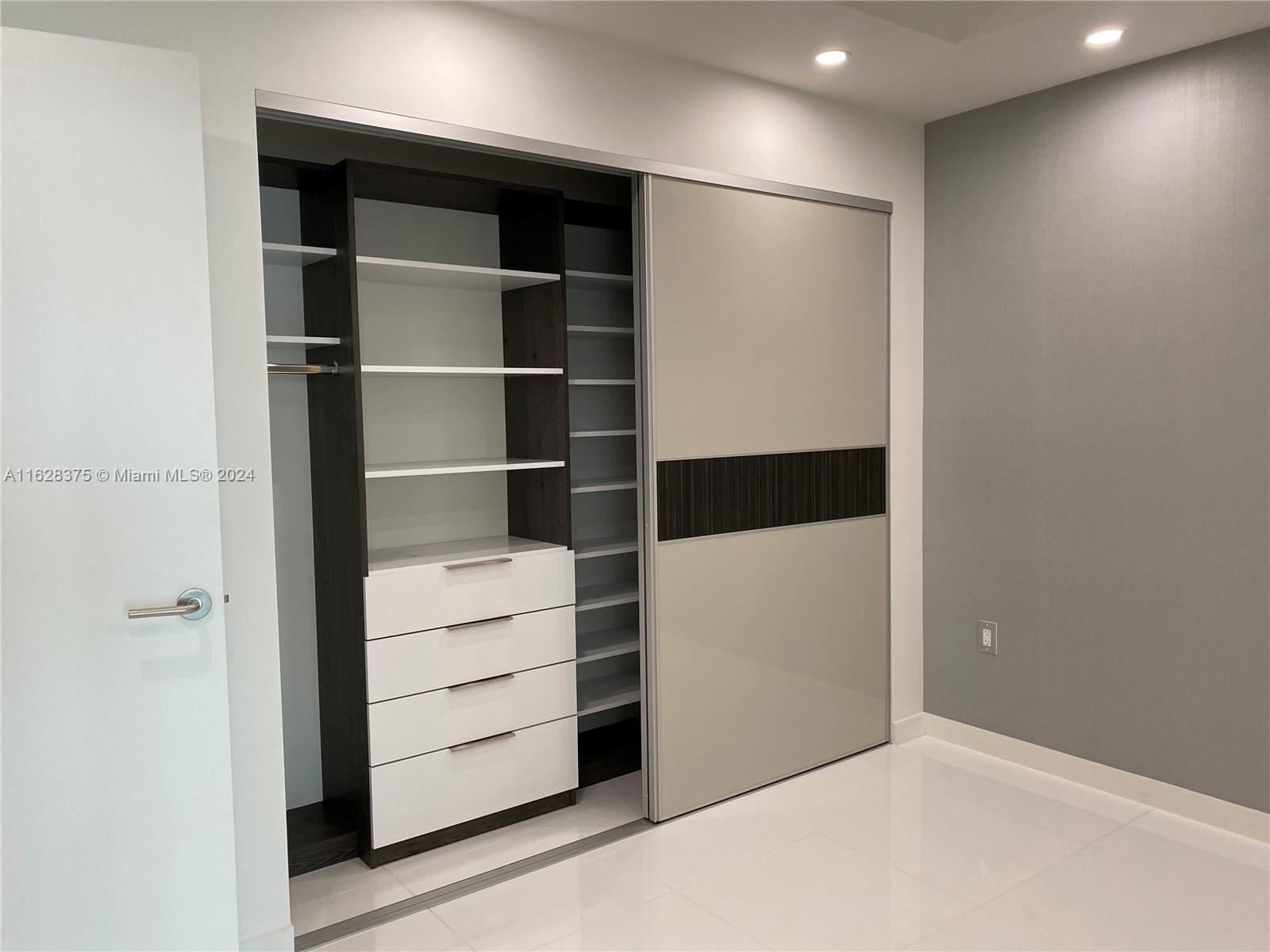 851 NE 1st Ave #1506, Miami FL 33132